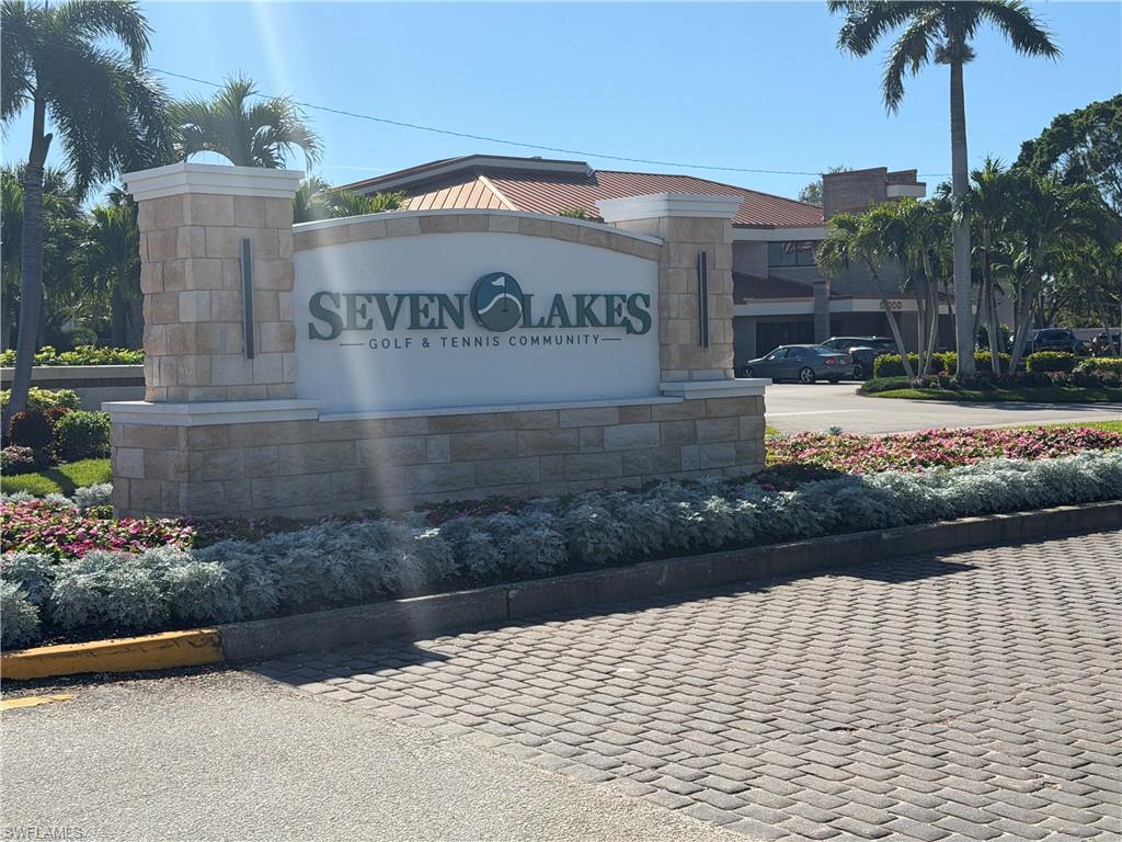 SEVEN LAKES - Residential