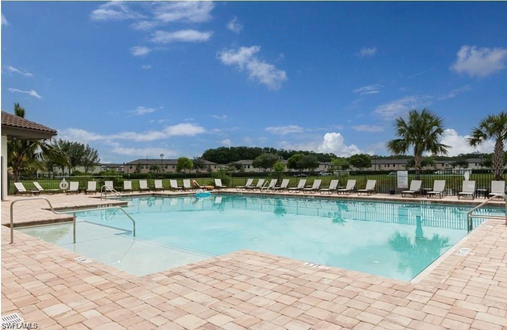 PORTICO - Residential