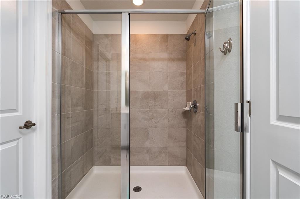 PORTICO - Residential