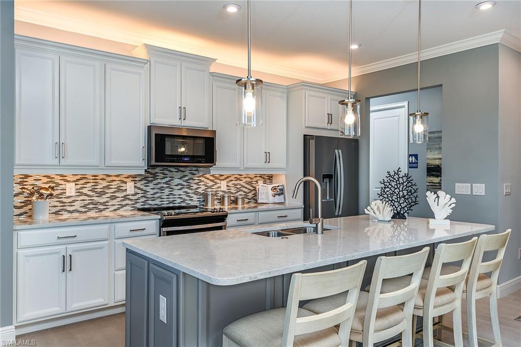 BONAVIE COVE - Residential