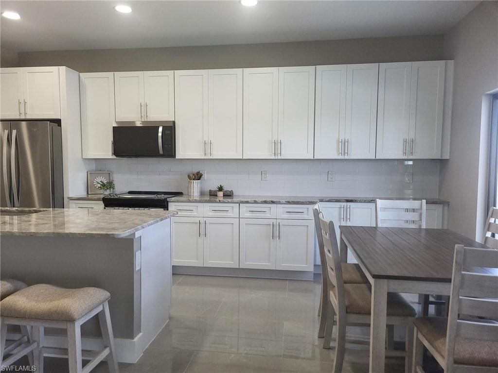 CAPE CORAL - Residential Lease