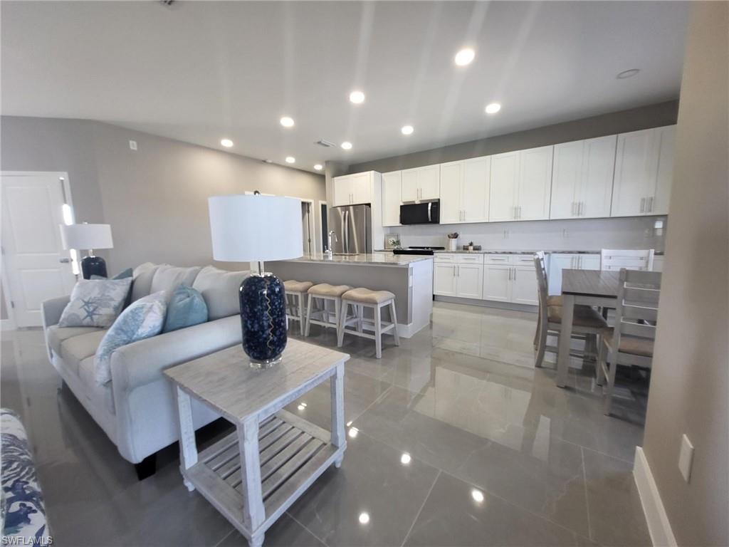 CAPE CORAL - Residential Lease