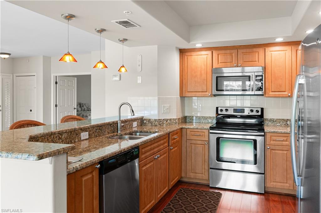 WEDGEWOOD FOUNTAIN - Residential