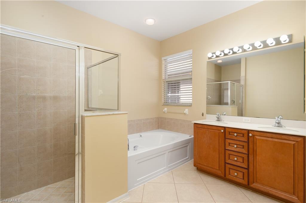 LAUREL LAKES - Residential