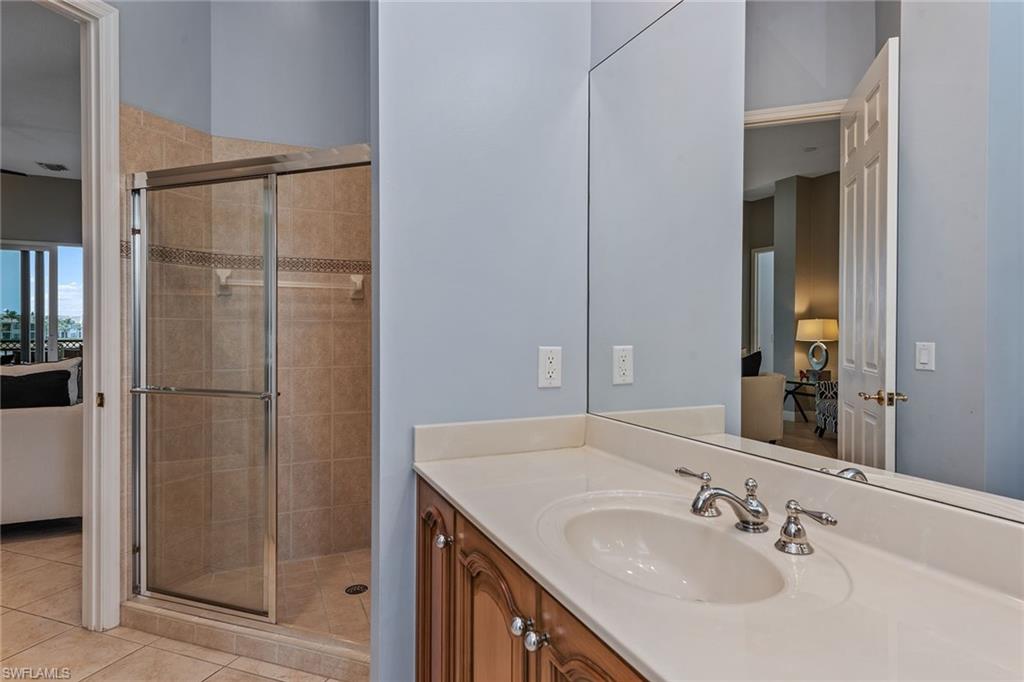 LAGUNA - Residential