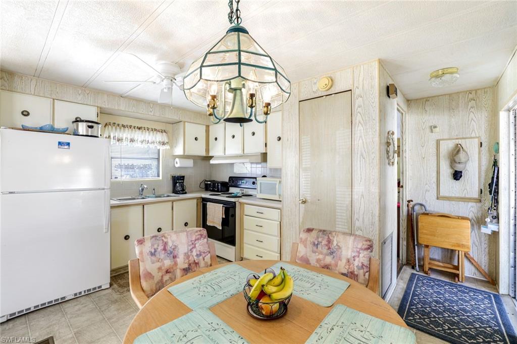 IMPERIAL BONITA ESTATES - Residential