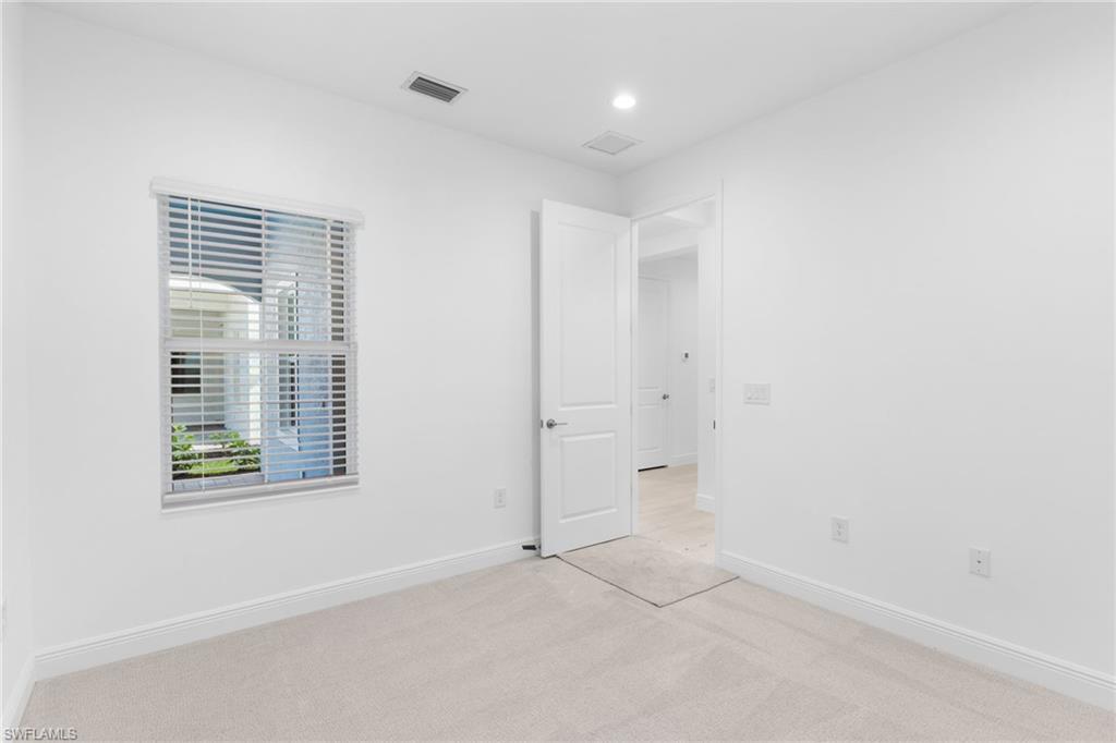 SKYSAIL - Residential Lease