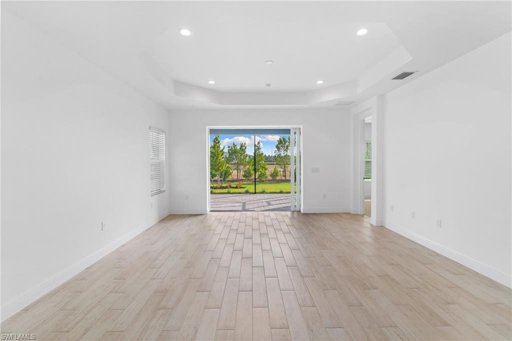 SKYSAIL - Residential Lease