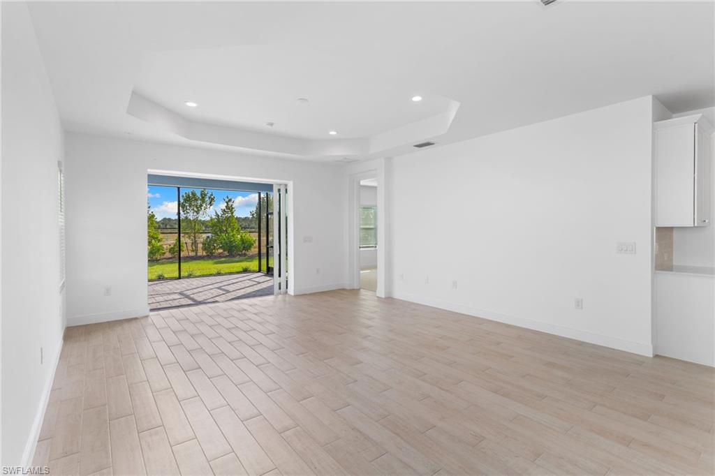 SKYSAIL - Residential Lease