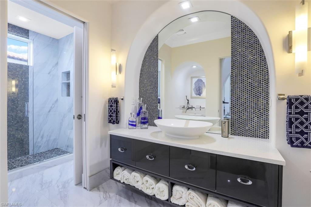 LUCARNO - Residential