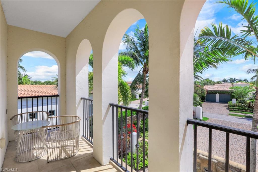 LUCARNO - Residential