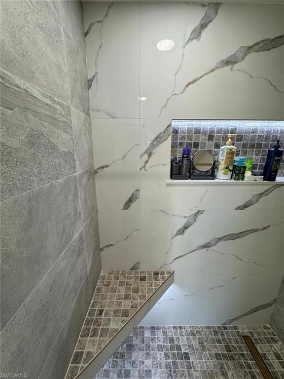 PORT CHARLOTTE - Residential Lease