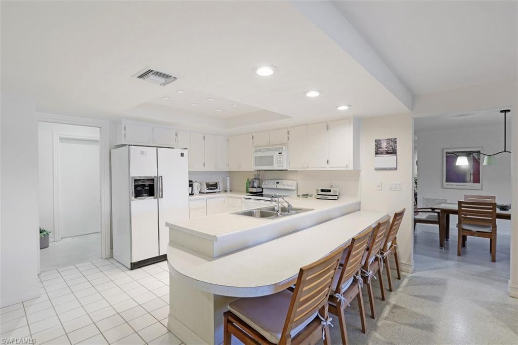 MOORINGS - Residential