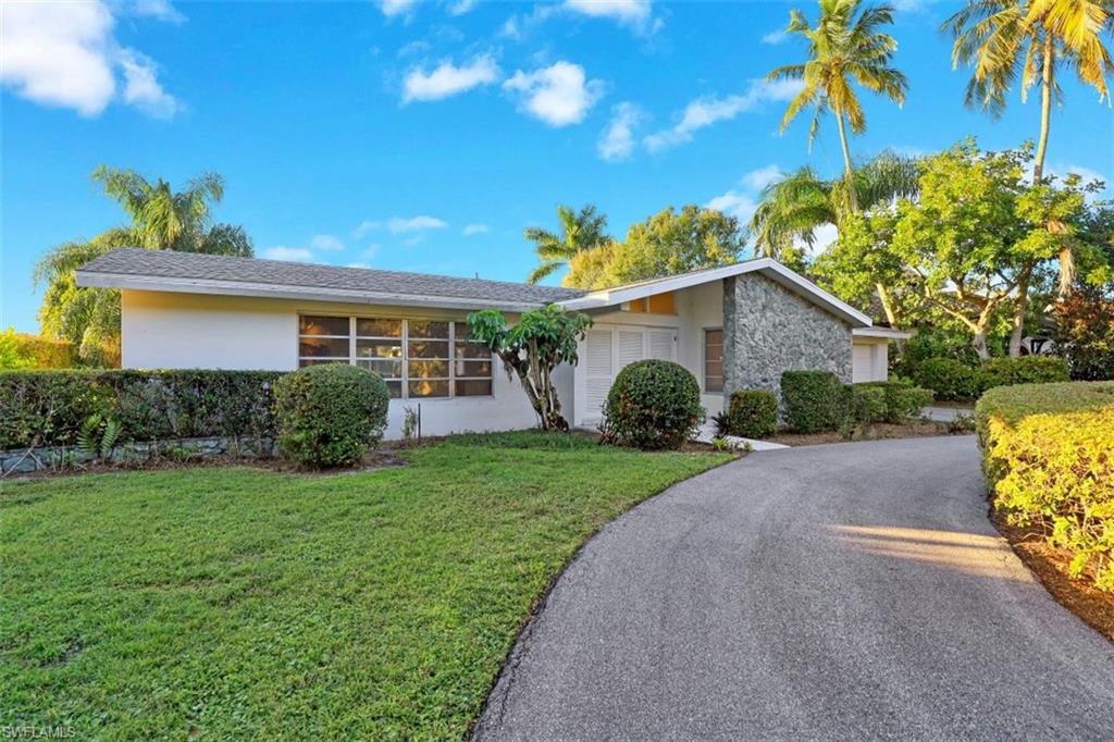 MOORINGS - Residential