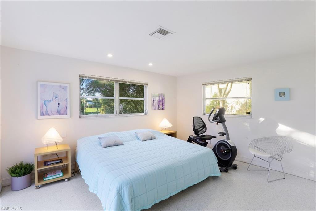 MOORINGS - Residential