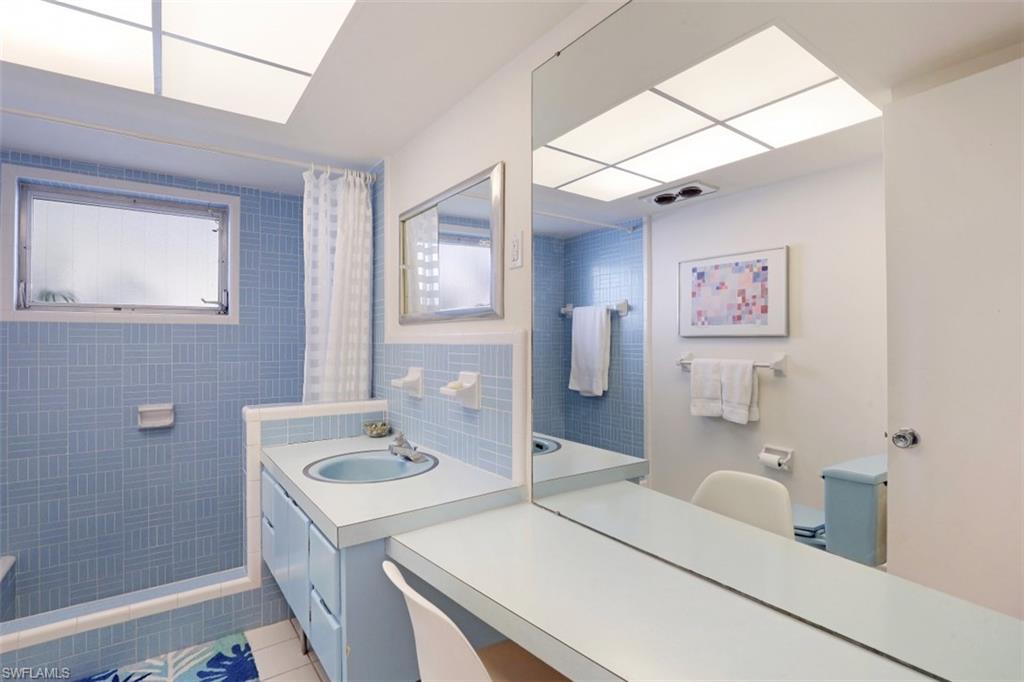 MOORINGS - Residential