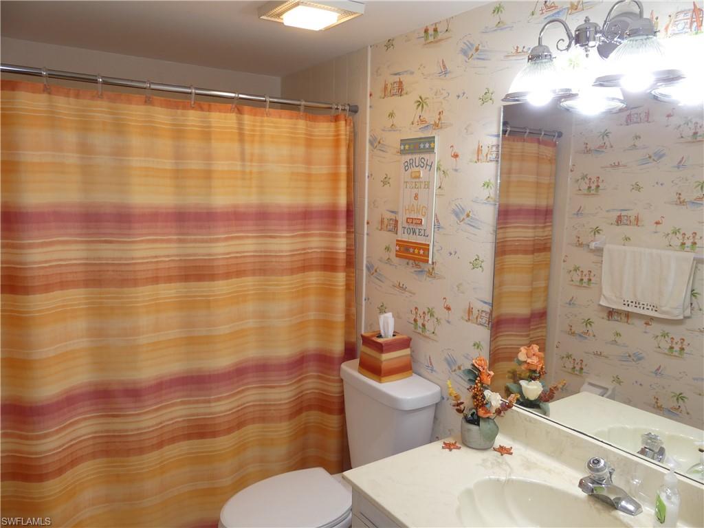 COUNTRY CLUB MANOR - Residential