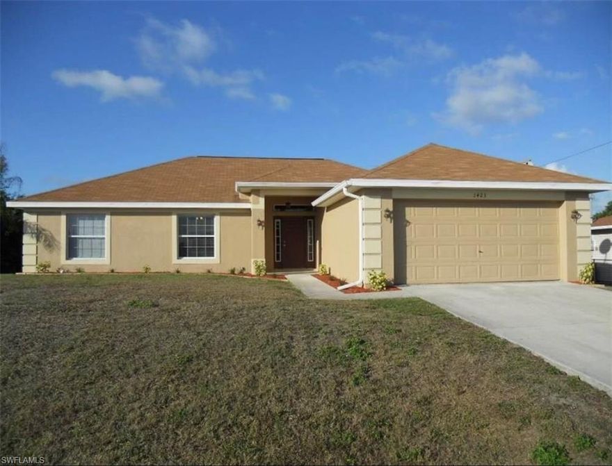 Located in the North East of Cape Coral, this 4 bedroom and 2 bathroom home is ready for new owner!  
It is a splint floorplan with owners suite separate from 3 other bedrooms.  New Windows installed in 2013.  The back yard is completely fenced with new chain link.  Ring doorbell newly installed.   Super close to Publix, lots of other shopping, restaurants and great parks.  Set your appointment today!