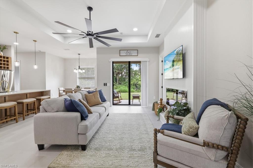 TWIN LAKE ESTATES - Residential