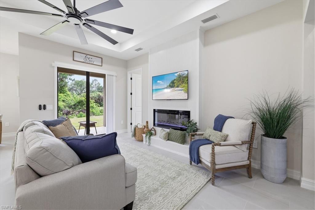 TWIN LAKE ESTATES - Residential