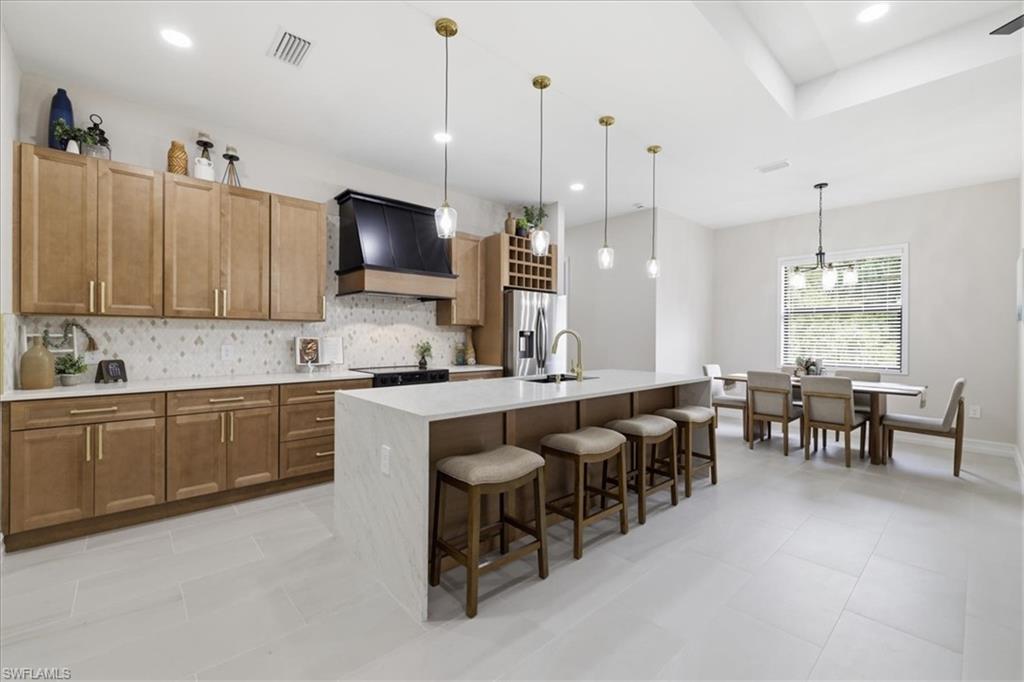 TWIN LAKE ESTATES - Residential