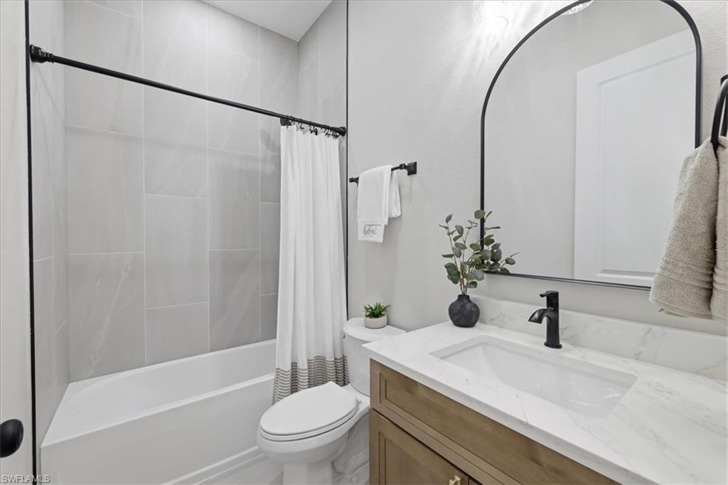 TWIN LAKE ESTATES - Residential