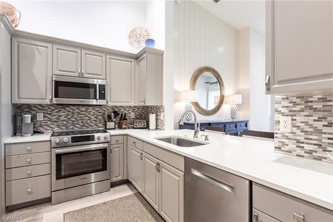 831 Sailaway LN 203 NAPLES FL 34108