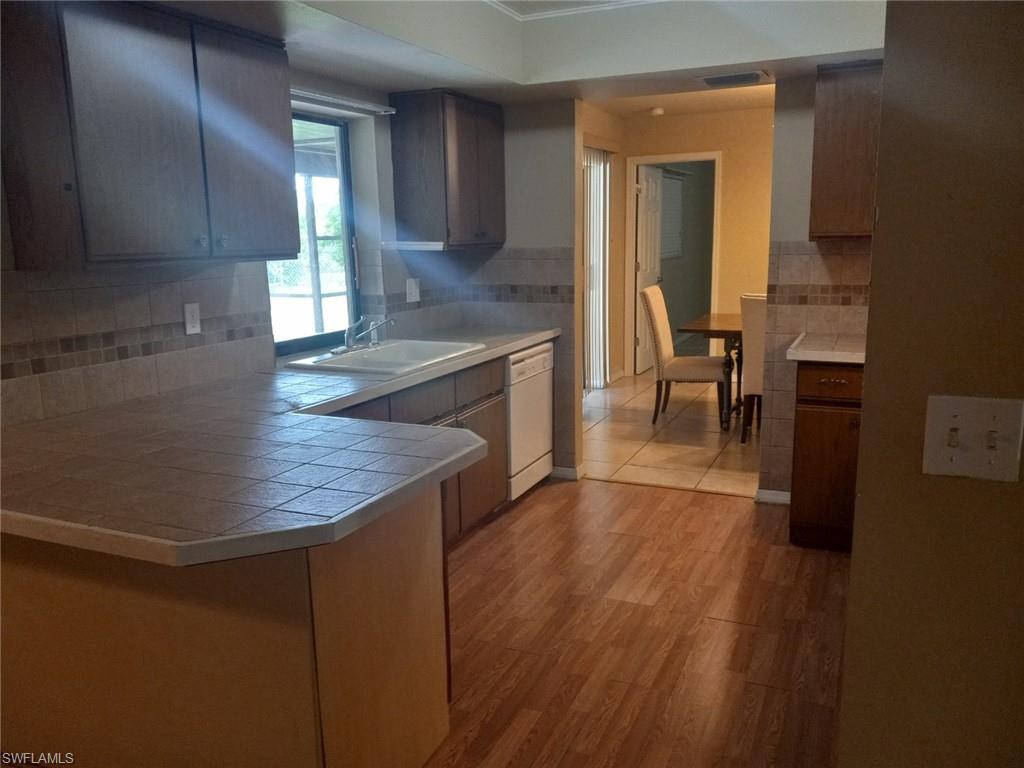 CAPE CORAL - Residential Lease