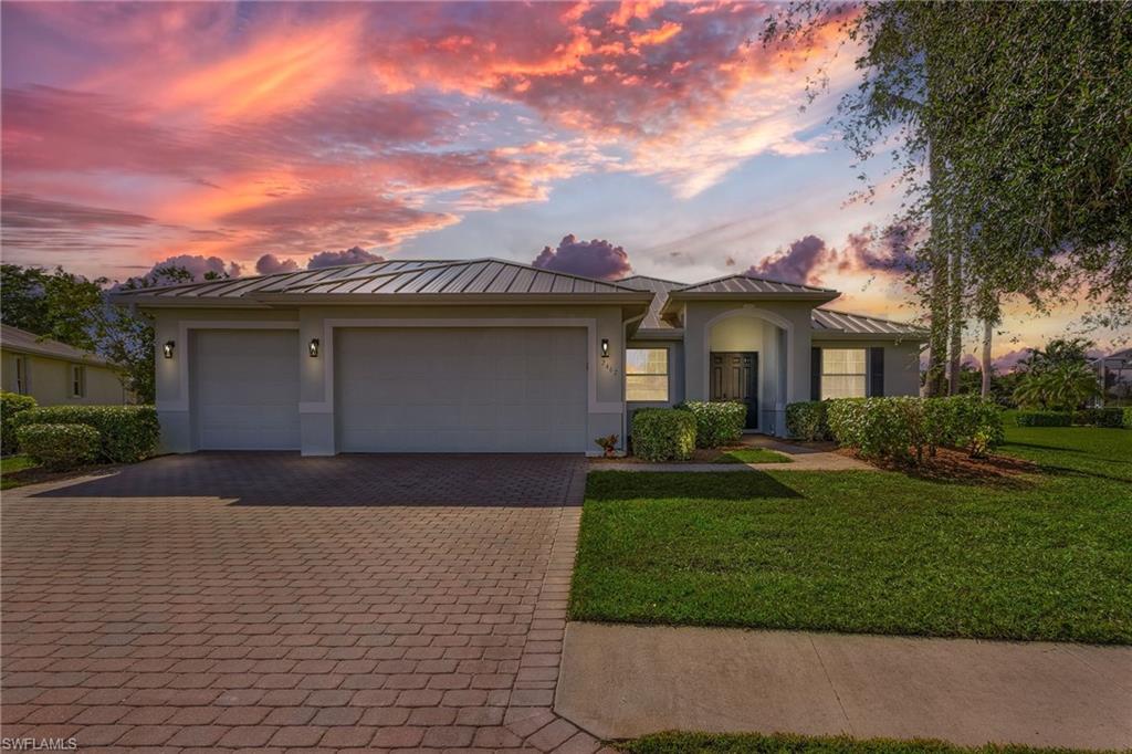 2467 Ashbury CIR