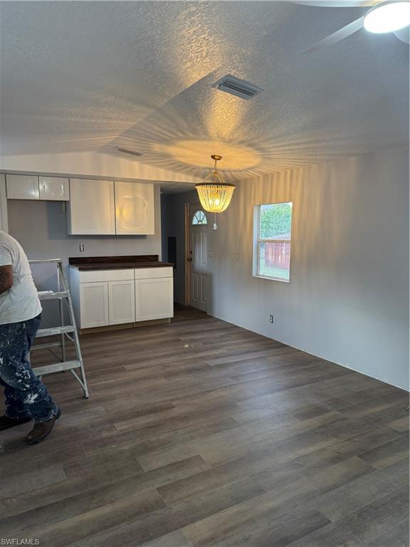 LEITNER CREEK MANOR - Residential