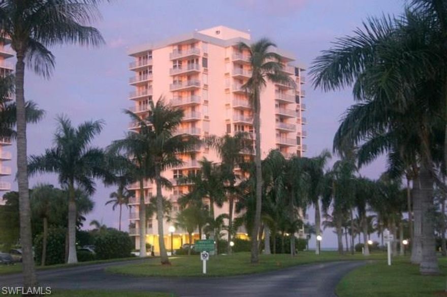 MANHATTAN STYLE ISLAND SKY RISE, Estero Beach & Tennis Club offers Long Beach Views, Sunsets Galore over Sanibel, Marina Services at FishTale, Shopping at Santini Plaza, Clay Tennis Courts and of course White Sugar Sandy Excluded Beaches. Located between Lovers Key State Park and World Famous Sanibel Island, this HighRise Buenas Aires Apartment in the Sky, makes a great stop over for the International Traveler between ventures or the Florida Life Style Vacationer.  "Counter Tops just not Quite the Right Height"