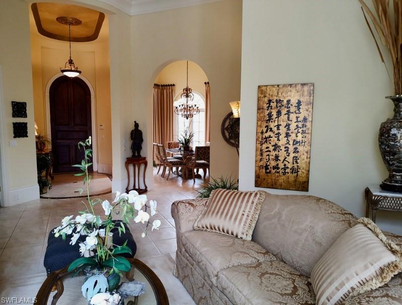 LAS PALMAS - Residential Lease