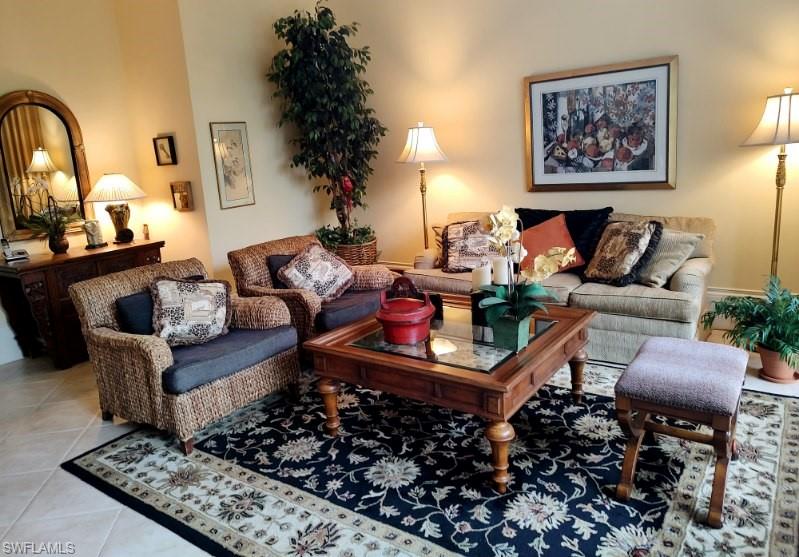 LAS PALMAS - Residential Lease