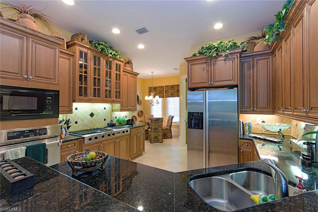 LAS PALMAS - Residential Lease