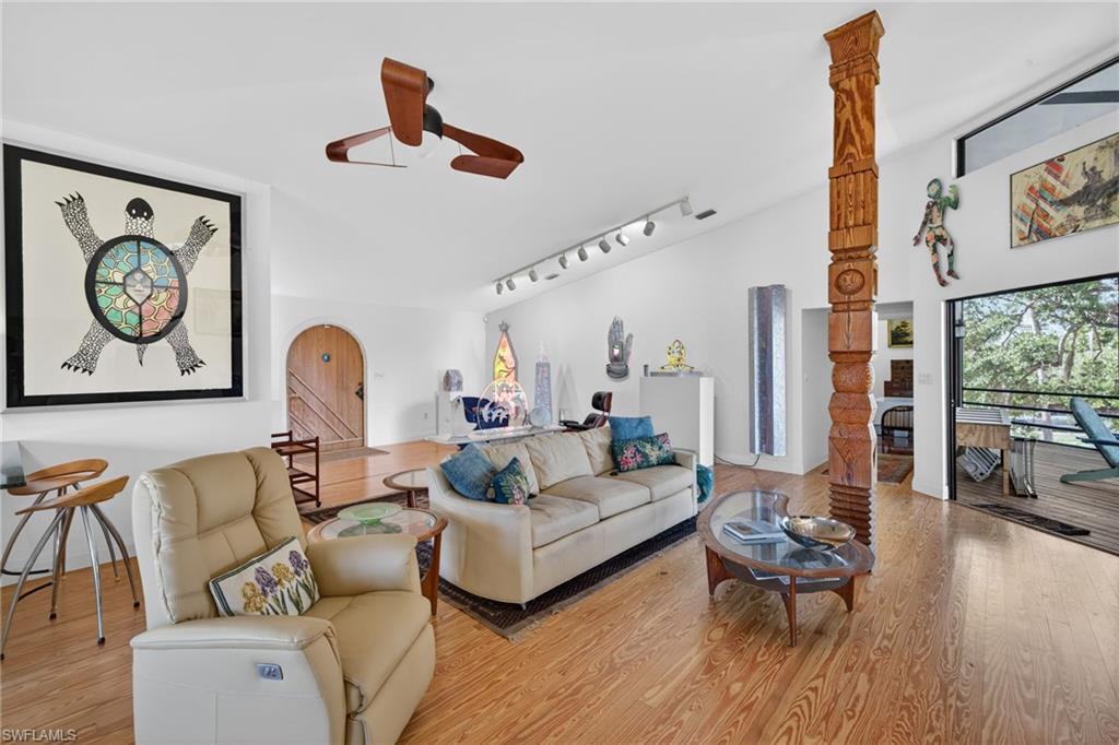 COTTAGE POINT UNREC - Residential