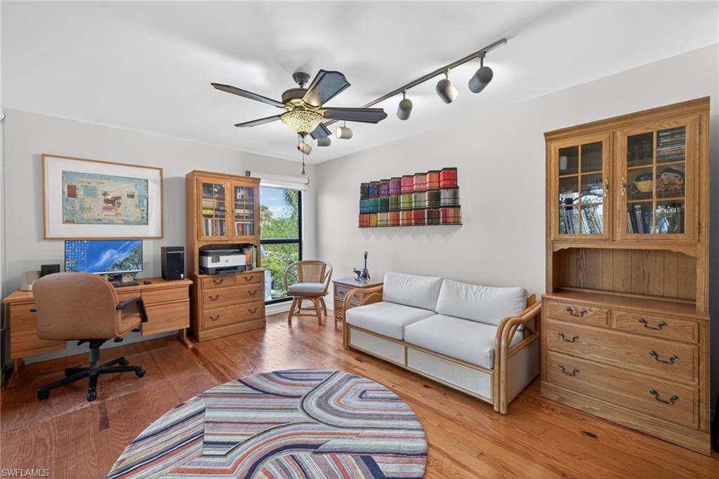 COTTAGE POINT UNREC - Residential