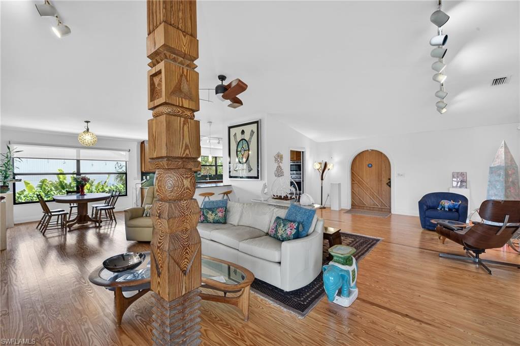 COTTAGE POINT UNREC - Residential