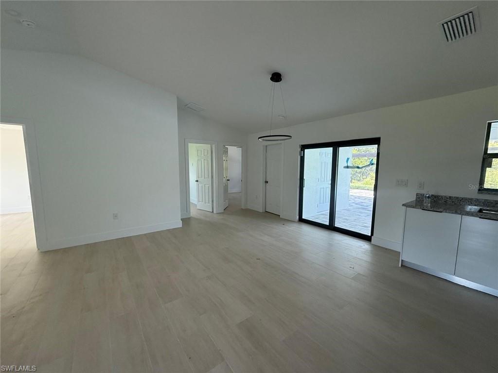 SOUTH GULF COVE - Residential