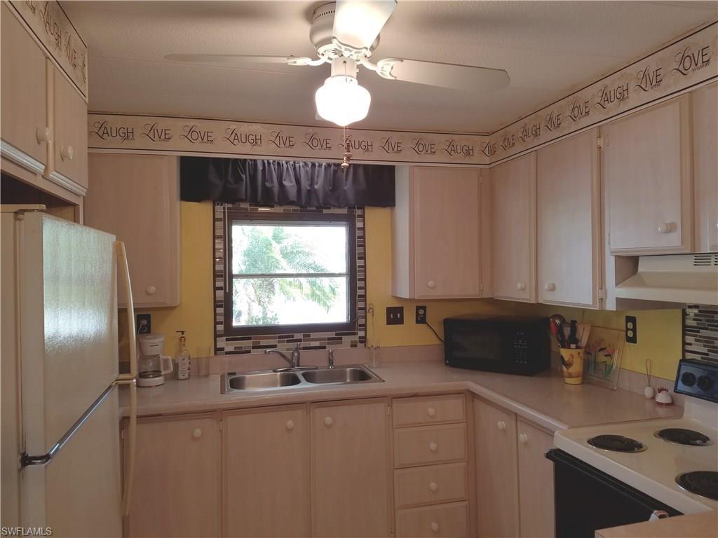 LAZY DAYS MOBILE VILLAGE - Residential