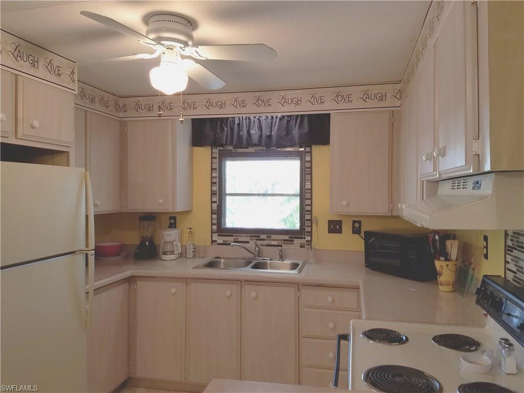 LAZY DAYS MOBILE VILLAGE - Residential