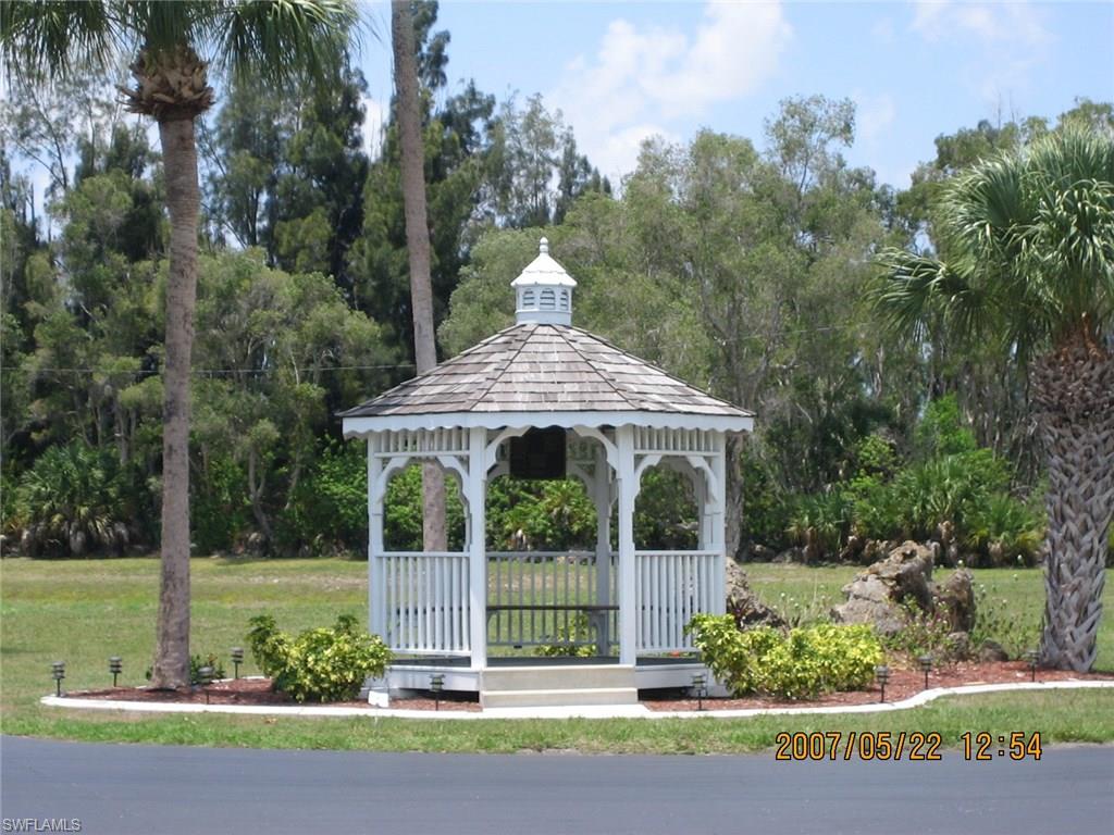 LAZY DAYS MOBILE VILLAGE - Residential