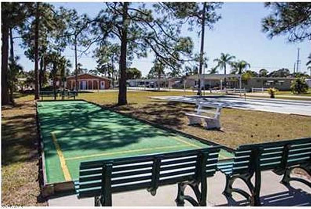 LAZY DAYS MOBILE VILLAGE - Residential