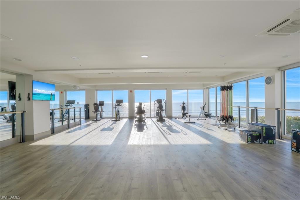 BAREFOOT BEACH CLUB - Residential