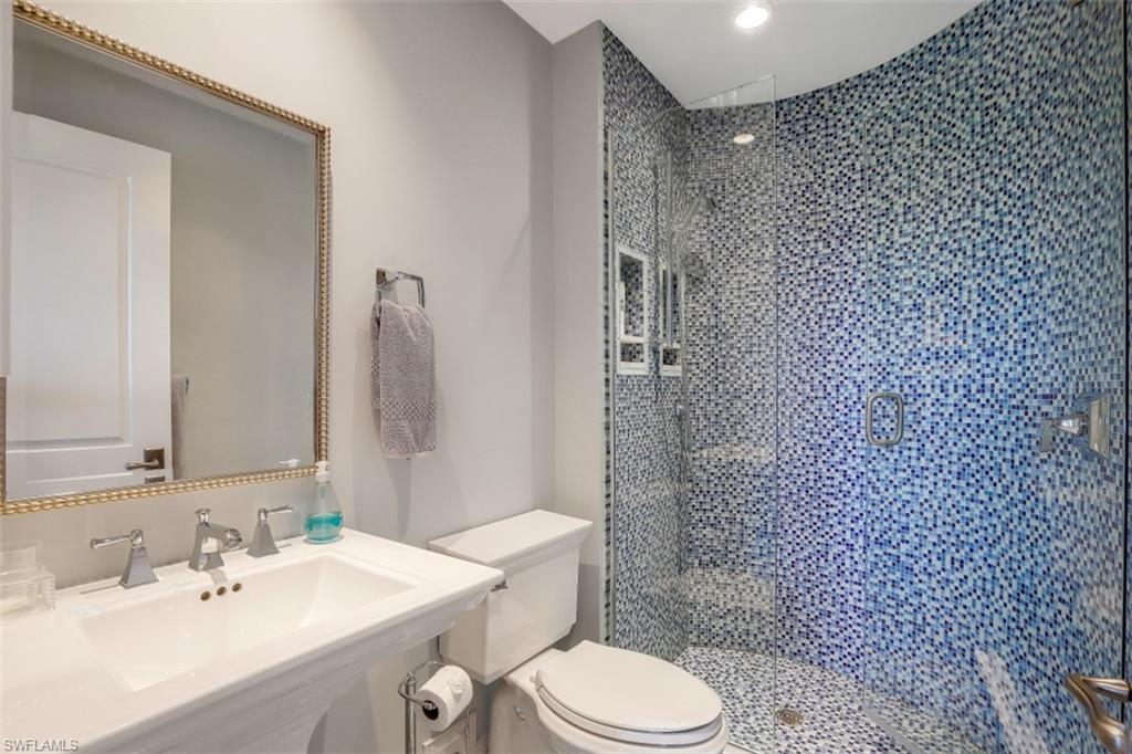 BAREFOOT BEACH CLUB - Residential