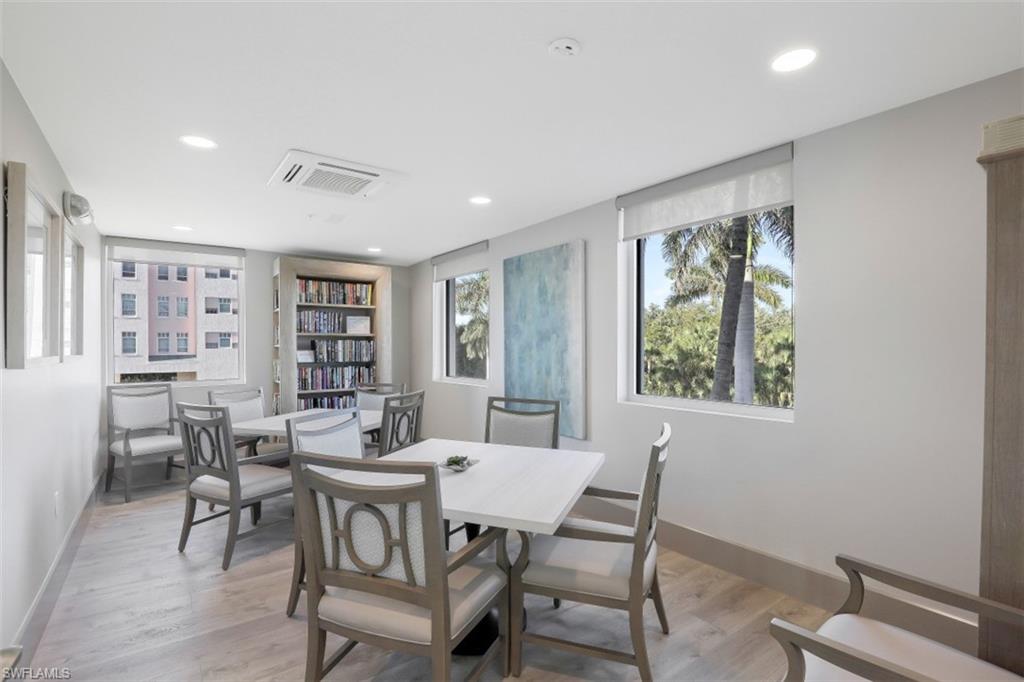 BAREFOOT BEACH CLUB - Residential