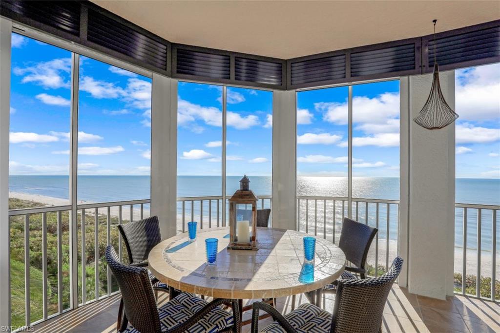 BAREFOOT BEACH CLUB - Residential