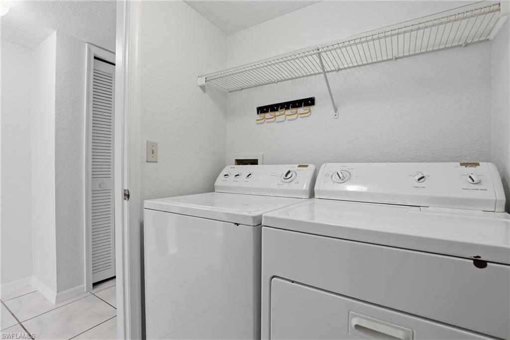 VICTORIA LAKES - Residential