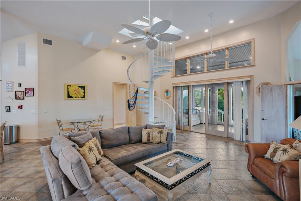 JOSE'S HIDEAWAY - Residential