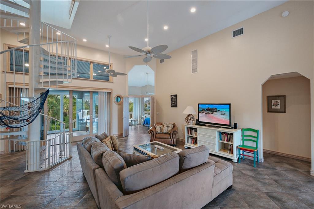 JOSE'S HIDEAWAY - Residential