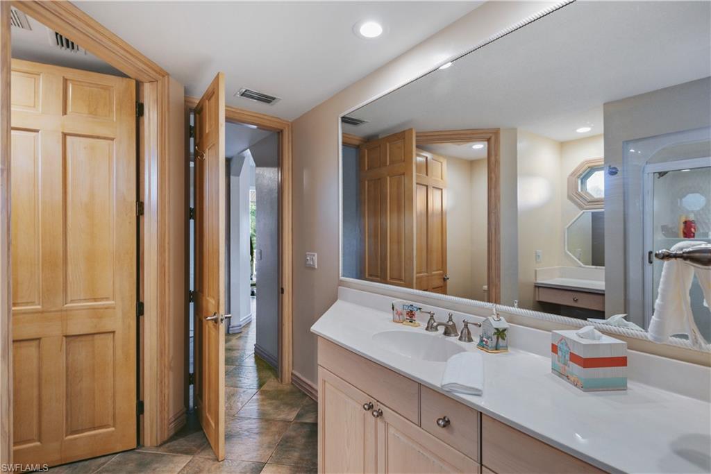 JOSE'S HIDEAWAY - Residential